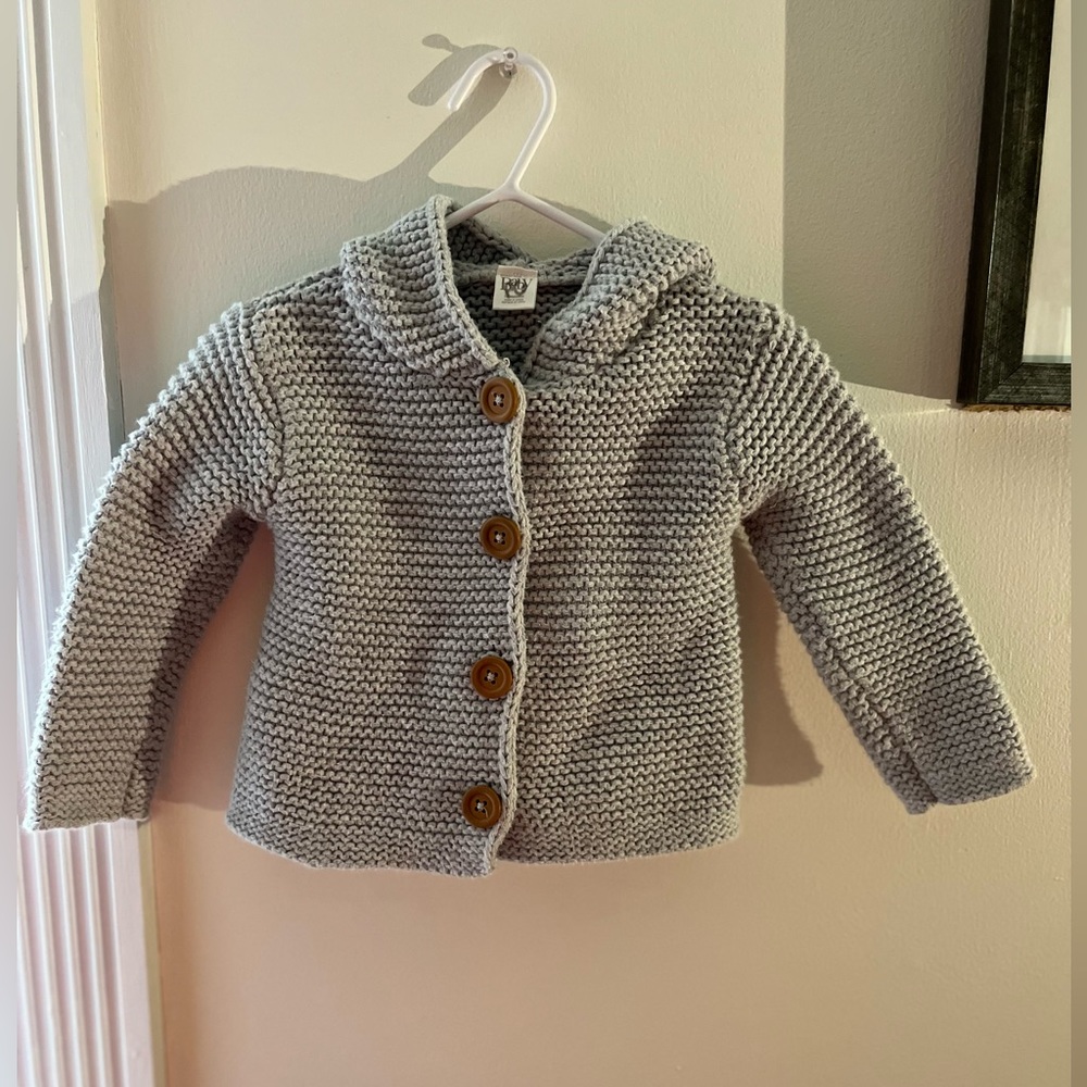 Baby knit Nordstrom sweater. Size 12m. Used a handful of times. No damage.
